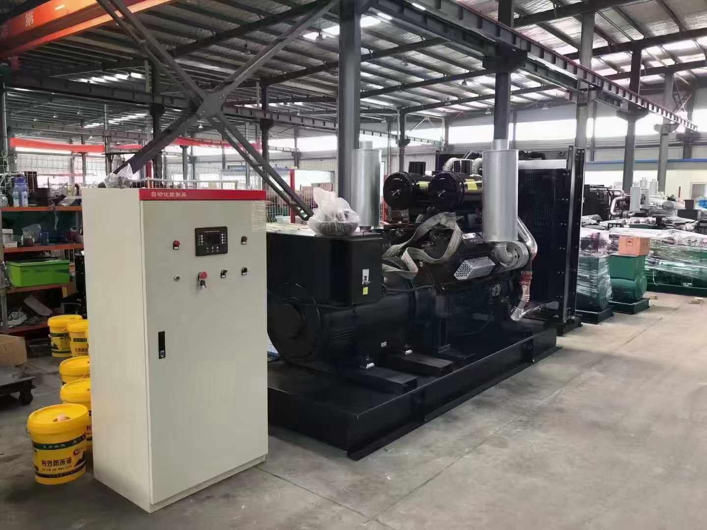 宁晋柴油发电机运行时的噪音和振动水平如何？