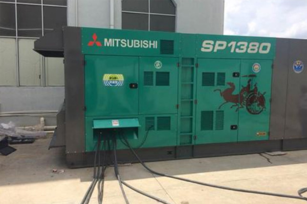 宁晋为什么有些柴油发电机组的输出电压可以调节？