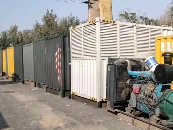宁晋200KW柴油发电机机组每小时油耗是多少？